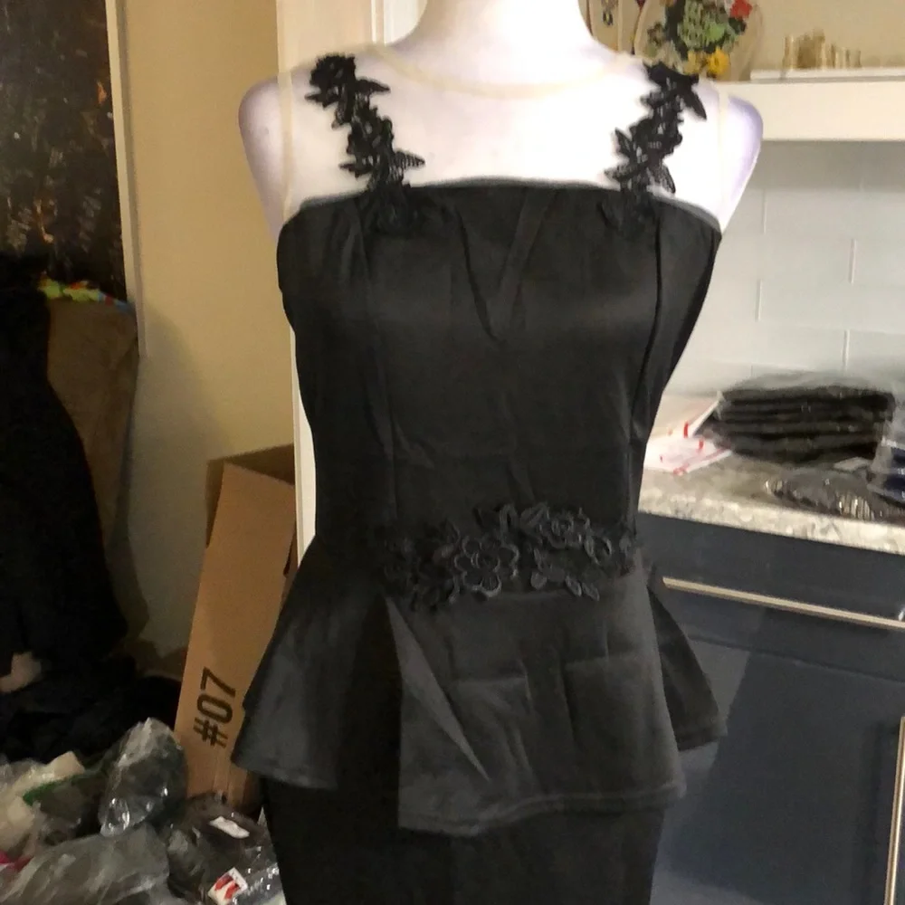 Black peplum maxi with nude mesh top - Picture 2 of 8